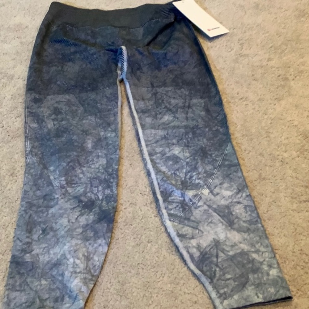 Lululemon Ebb to Train Tight leggings size 10